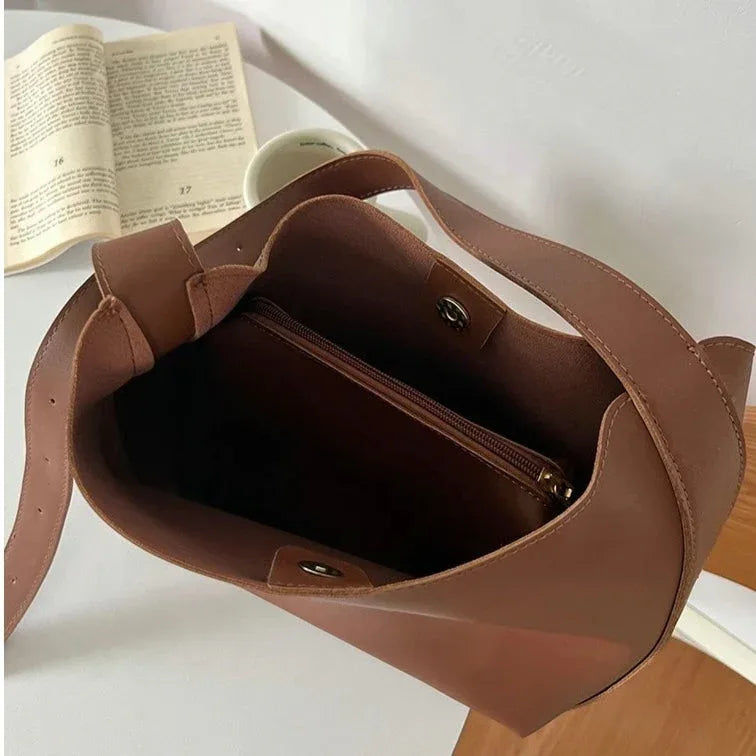 Isolde | Trendy Shoulder Bag - MABEL LONDON