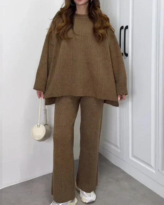 DELILAH™ - Comfy Two-Piece Set - MABEL LONDON