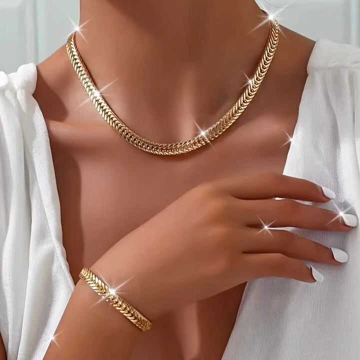 Luxury Fish Tail Necklace & Bracelet Set - MABEL LONDON