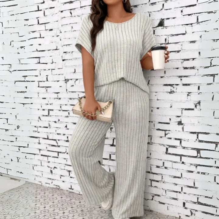 WAUNA™ - Casual Plus Size Short Sleeve Top and Pants Set - MABEL LONDON