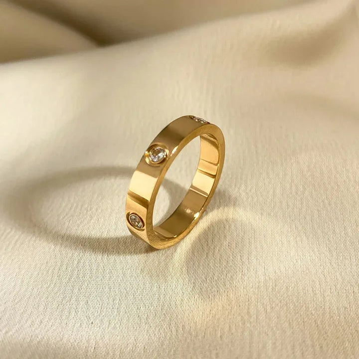 MONA™ – Sleek Modern Gold Ring - MABEL LONDON