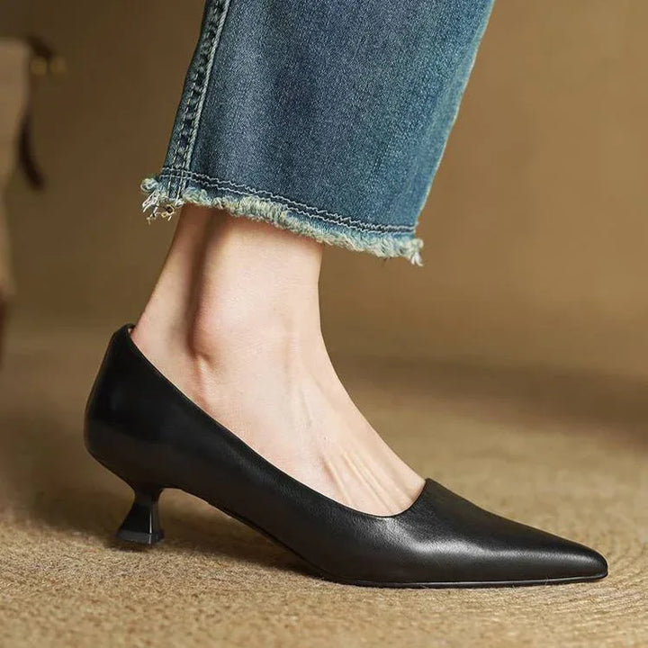 Sarah | Refined Pointed Toe Leather Pumps - MABEL LONDON