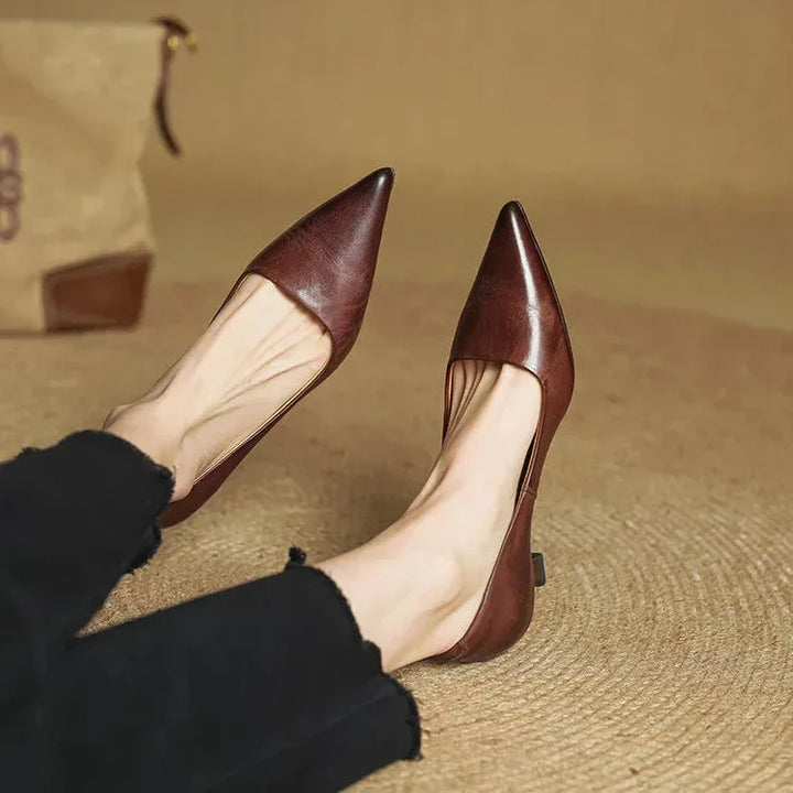 Sarah | Refined Pointed Toe Leather Pumps - MABEL LONDON