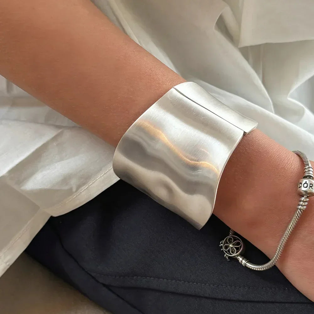 RAYNA™ – Chic Asymmetric Statement Bangle - MABEL LONDON