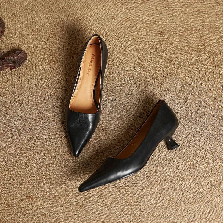 Sarah | Refined Pointed Toe Leather Pumps - MABEL LONDON