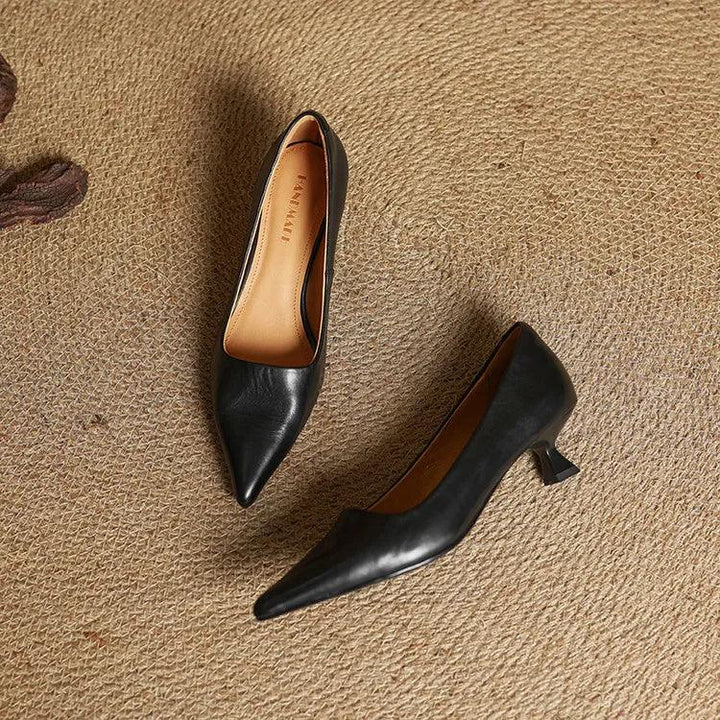 Sarah | Refined Pointed Toe Leather Pumps - MABEL LONDON