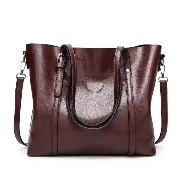 Daphira | Sleek Leather Shoulder Bag - MABEL LONDON