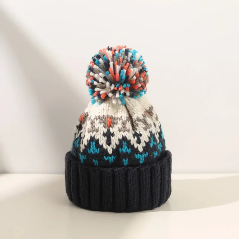 TAMARA™– Cozy Snowflake Pom Beanie - MABEL LONDON