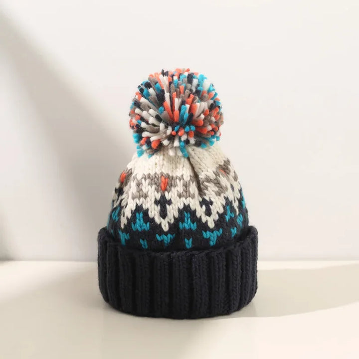 TAMARA™– Cozy Snowflake Pom Beanie - MABEL LONDON