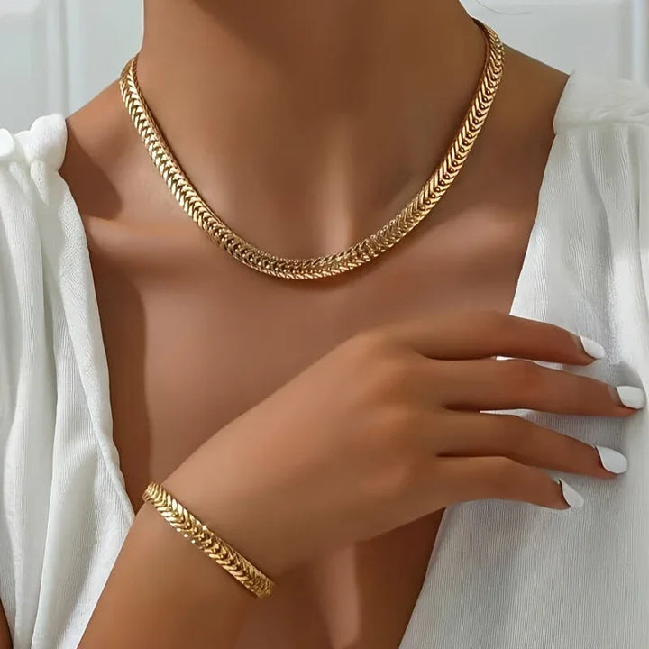 Luxury Fish Tail Necklace & Bracelet Set - MABEL LONDON