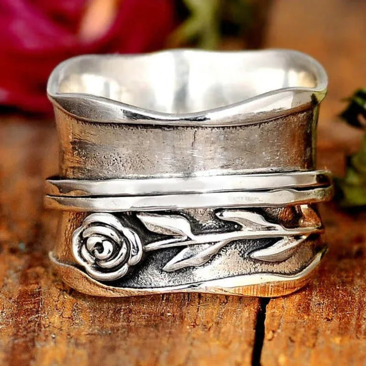 Vintage Silver Flower Ring - MABEL LONDON