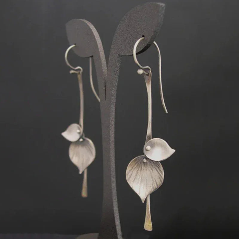 Silver Leaf Vintage Earrings - MABEL LONDON